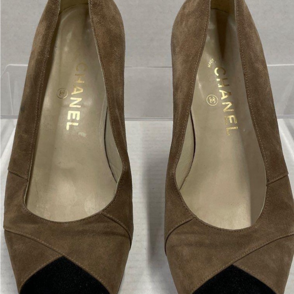 Chanel Brown and Black Heels with Suede Finish